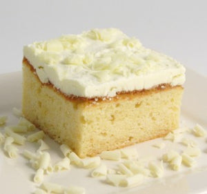 Coolhull Farm Lemon Cream Tray Bake